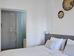 Kosmoplaz Beach Hotel