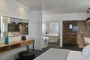 Kosmoplaz Beach Hotel