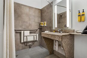 Best Western Plus New Caney Inn & Suites