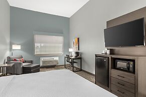 Best Western Plus New Caney Inn & Suites
