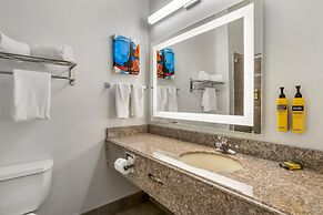 Best Western Plus New Caney Inn & Suites