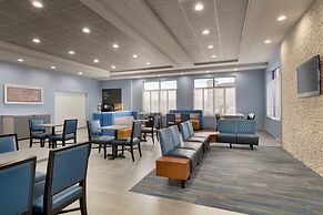 Holiday Inn Express Hotel & Suites Norfolk Airport by IHG