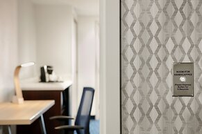 Holiday Inn Express Hotel & Suites Norfolk Airport by IHG