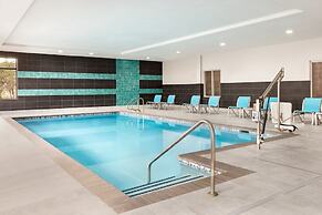 Holiday Inn Express Hotel & Suites Norfolk Airport by IHG