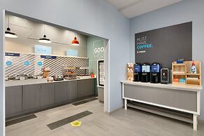 Holiday Inn Express Hotel & Suites Norfolk Airport by IHG