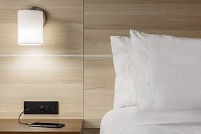 Holiday Inn Express Hotel & Suites Norfolk Airport by IHG