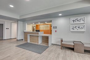 Candlewood Suites Milwaukee Airport, an IHG Hotel
