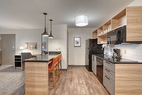 Candlewood Suites Milwaukee Airport by IHG