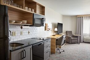 Candlewood Suites Milwaukee Airport by IHG