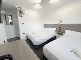Plaza Hotel Hammersmith