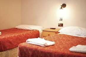 Plaza Hotel Hammersmith