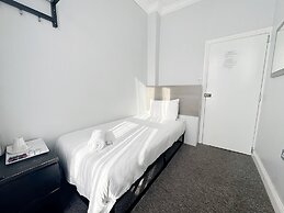 Plaza Hotel Hammersmith