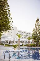 ROBINSON KYLLINI BEACH