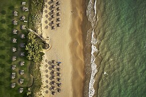 ROBINSON KYLLINI BEACH