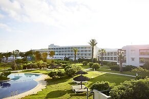 ROBINSON KYLLINI BEACH