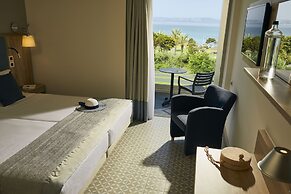 ROBINSON KYLLINI BEACH