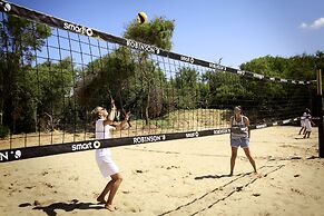 ROBINSON KYLLINI BEACH