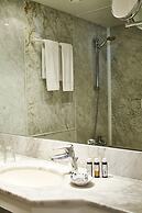 ROBINSON KYLLINI BEACH