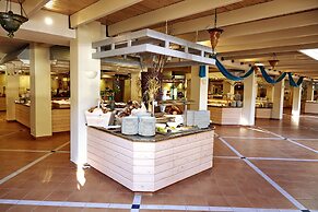 ROBINSON KYLLINI BEACH