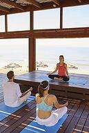 ROBINSON KYLLINI BEACH