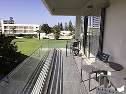 ROBINSON KYLLINI BEACH