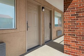 AmericInn by Wyndham Branson & Conference Center