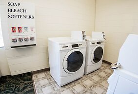 AmericInn by Wyndham Branson & Conference Center