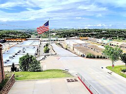 AmericInn by Wyndham Branson & Conference Center