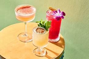 Kimpton Shorebreak Huntington Beach Resort by IHG