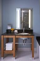Kimpton Shorebreak Huntington Beach Resort by IHG