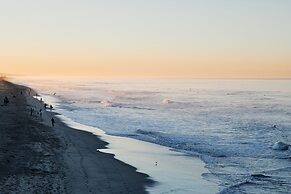 Kimpton Shorebreak Huntington Beach Resort by IHG