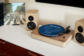 Kimpton Shorebreak Huntington Beach Resort by IHG