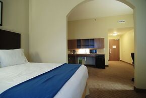 Holiday Inn Express Hotel and Suites Mankato East by IHG