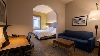 Holiday Inn Express Hotel and Suites Mankato East by IHG