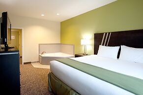 Holiday Inn Express & Suites Clemson by IHG