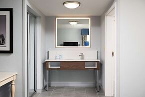 Hampton Inn & Suites Cape Cod-West Yarmouth