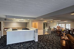 Super 8 by Wyndham Traverse City