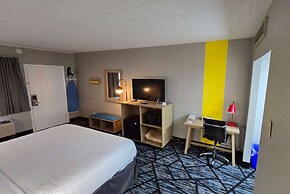 Super 8 by Wyndham Traverse City