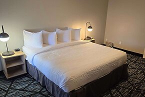 Super 8 by Wyndham Traverse City