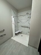 Red Roof Inn & Suites Lake Charles