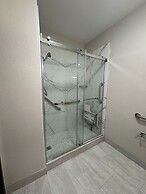 Red Roof Inn & Suites Lake Charles