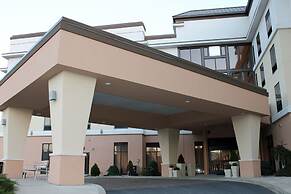 Holiday Inn Express Hotel & Suites Harrisburg West by IHG