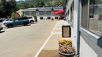 Adventure Inn - Glenwood Springs