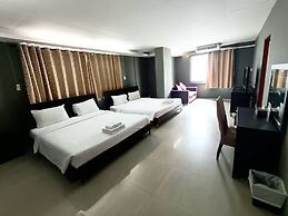 Centric Place Hotel