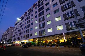 Centric Place Hotel