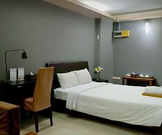 Centric Place Hotel