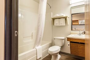 WoodSpring Suites Houston Baytown