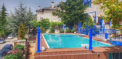 Zarkada Archontiko Hotel