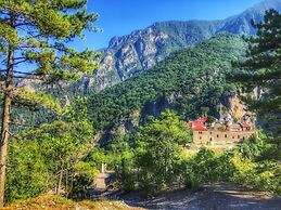 Zarkada Archontiko Hotel