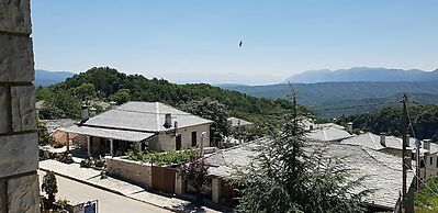 Zarkada Archontiko Hotel